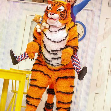 Tia Bunce (Sophie), Joseph Saunders (Daddy/Milkman/Postman/Tiger)